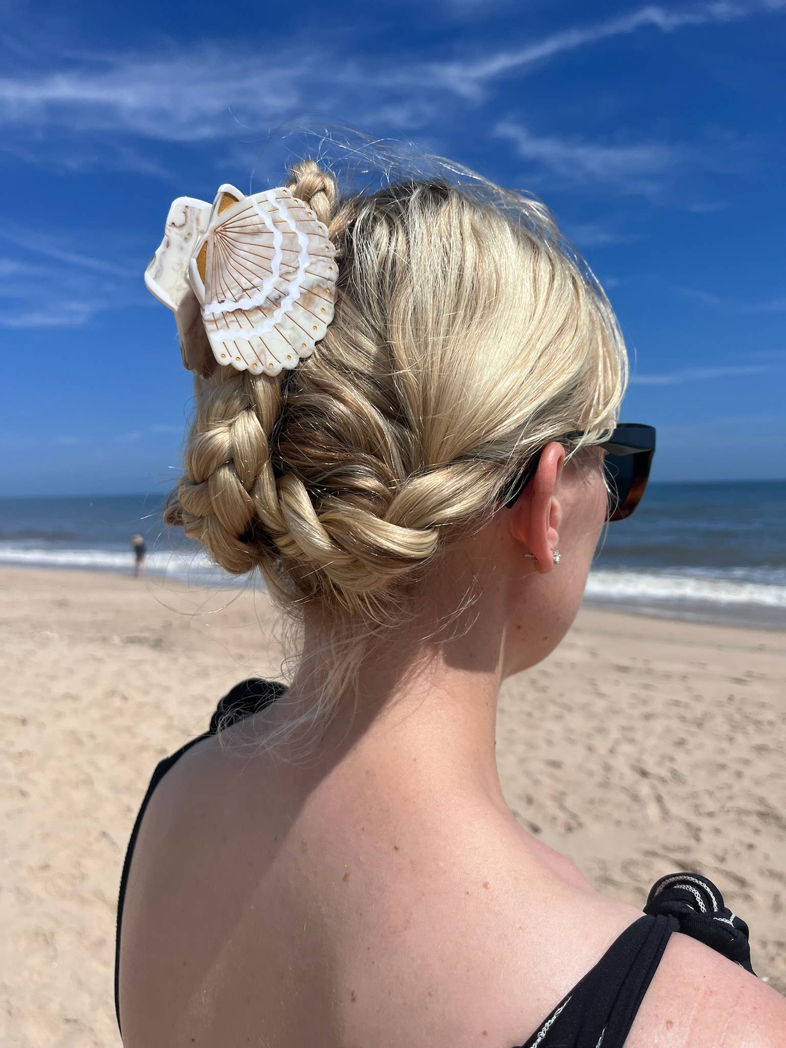 Seashell Claw Hair Clip - Golden Sand